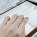 Nhẫn nơ nhỏ đính đá - ảnh 1